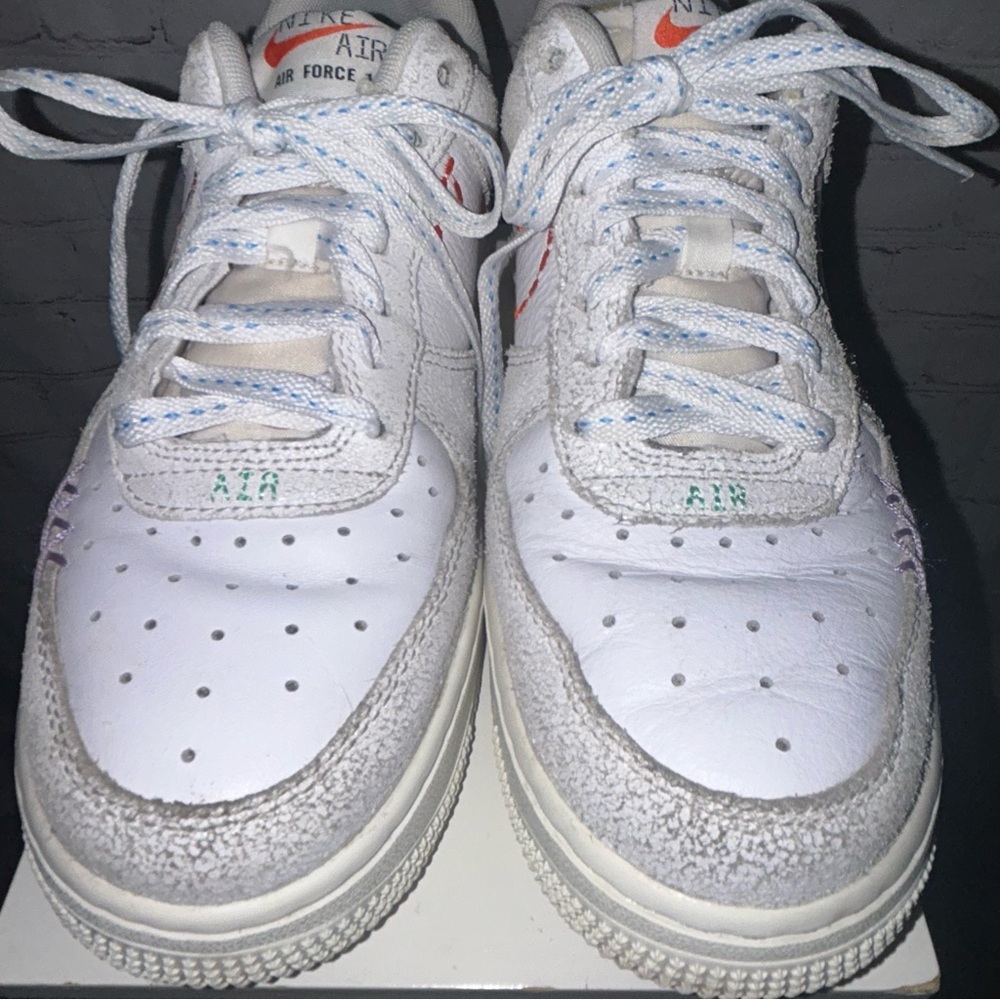 NIKE AIR FORCE 1 LOW 07 SE Stitched Sneakers Women’s Size 7 - Picture 5 of 10